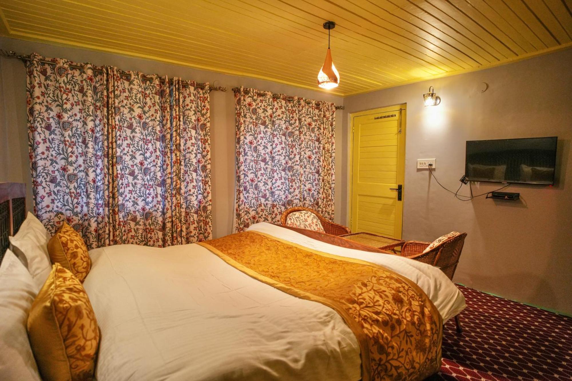 Hotel Little Silver Pahalgām Dış mekan fotoğraf